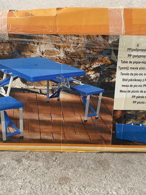 Picnic Table folding for four people with umbrella holder, like new
