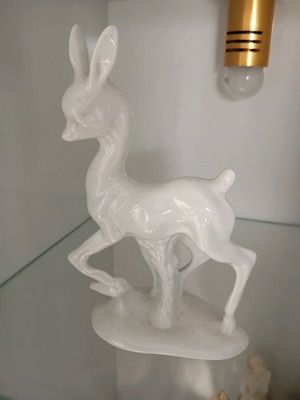 Porcelain deer figurine like new, 20 cm, German origin