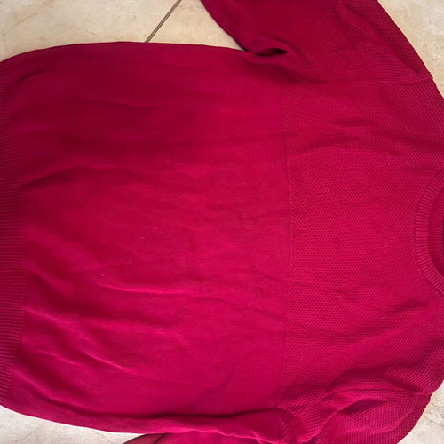 Red oversized pullover like new, size XL