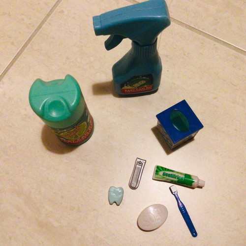 Our Generation Hair Salon and Bath Set like new