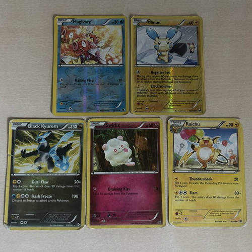 Pokémon collectible cards used, set of 5 with 2 holographic