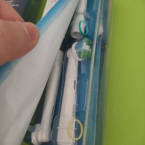 Oral B Precision Clean Replacement Heads pack of 16, new