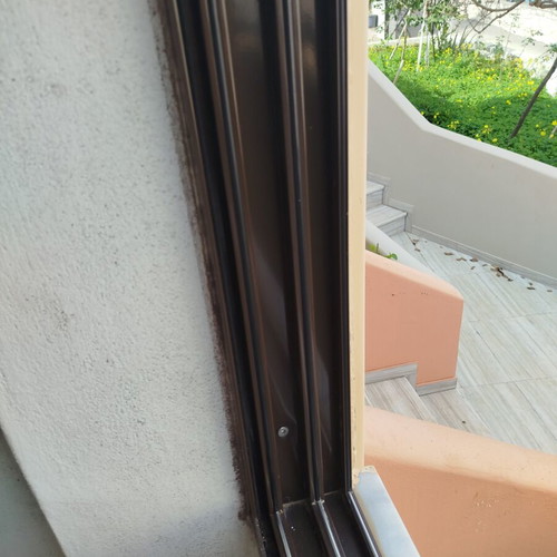 Aluminum windows like new with double glazing and screens, set of 2