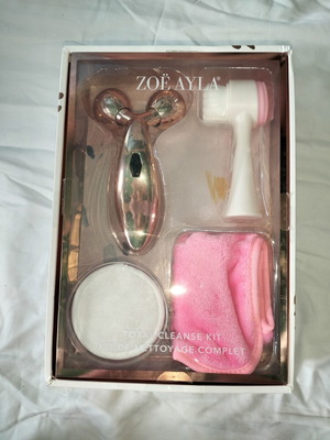 Σετ περιποίησης προσώπου Zoë Ayla Total Cleanse Kit