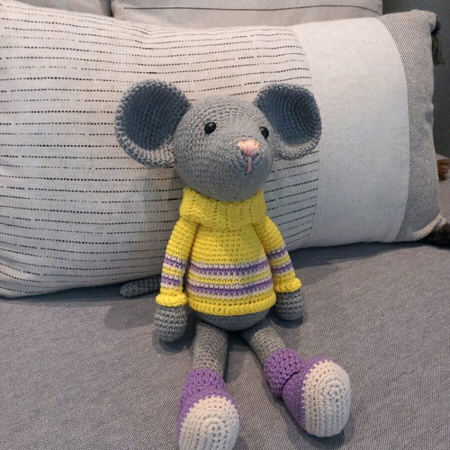 Handmade knitted mouse doll new 13 cm