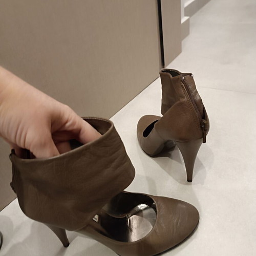 Zara brown ankle boot used, size 40 narrow fit