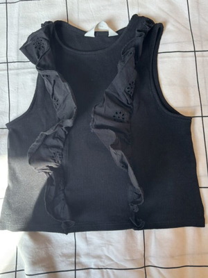 H&M Black Ribbed Tank Top like new, size S with embroidery ruffles