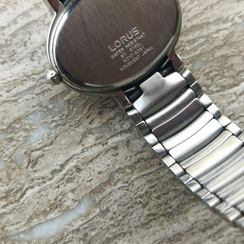 Lorus women's watch used, stainless steel oval case