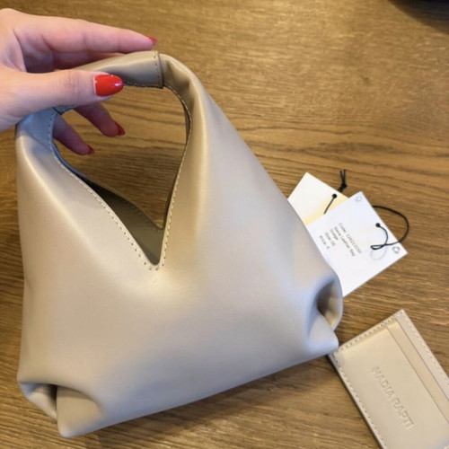 Nadia Rapti handbag, beige