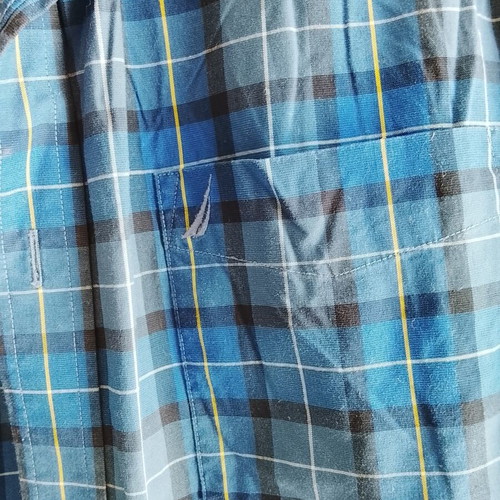 Nautica classic fit men's shirt size M like new, blue checkered
