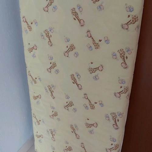 Children's mattress used, 120×60×10 cm, with zipper and washable cover