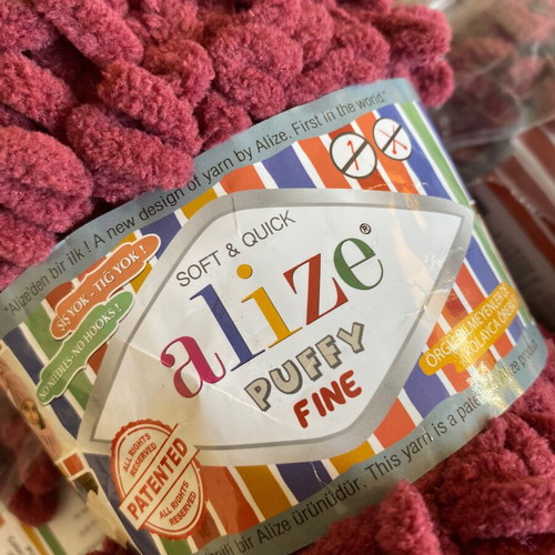Alize knitting yarn pack of 5, new, color no. 145