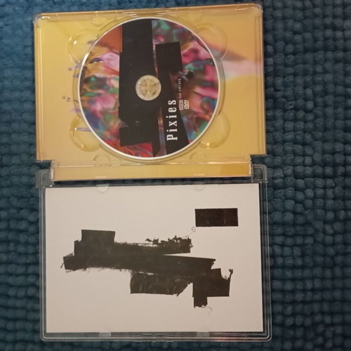 Pixies Doolittle book and live DVD like new, rock