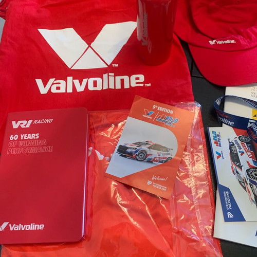 Valvoline 60th Anniversary VR1 Racing Set new