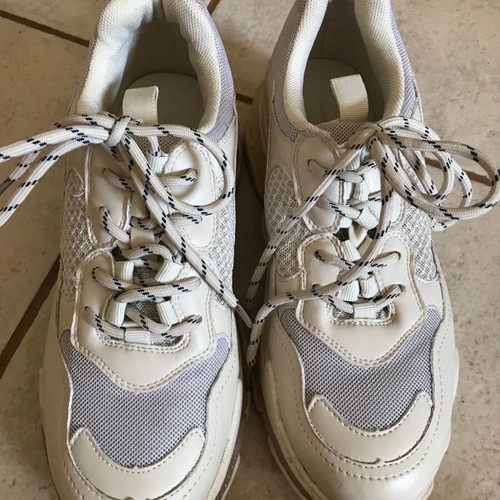 Renato G. beige athletic shoes size 41 like new
