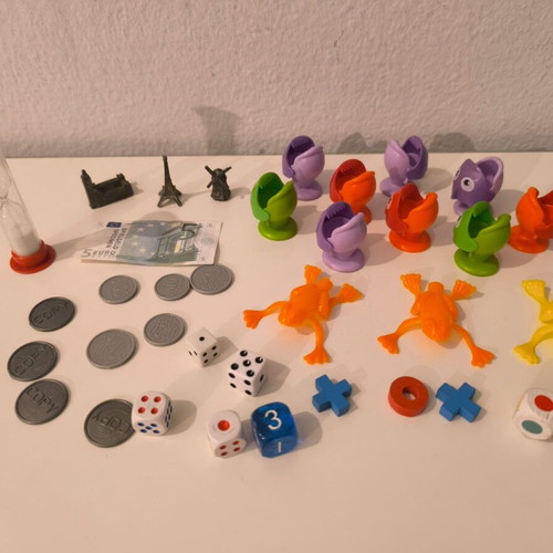 Pieces from various board games used, pack