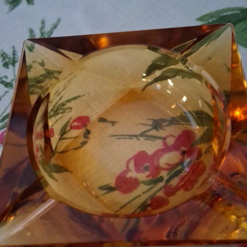 Glass ashtray square like new, 7.5x7.5 cm