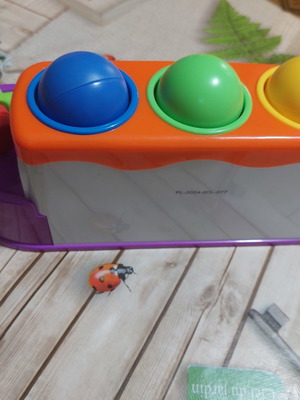 Baby educational toy with hammer and 3 colored bars