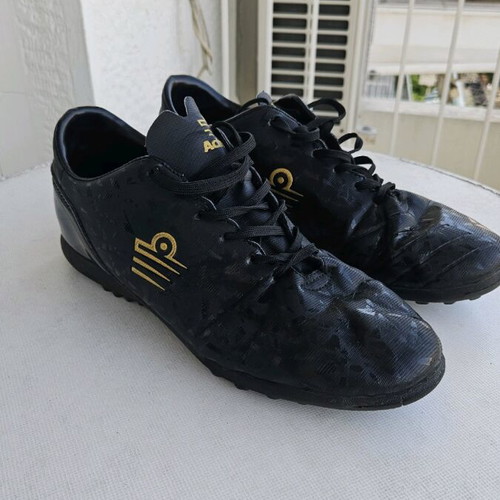 Admiral football shoes size 43 with studs like new, black