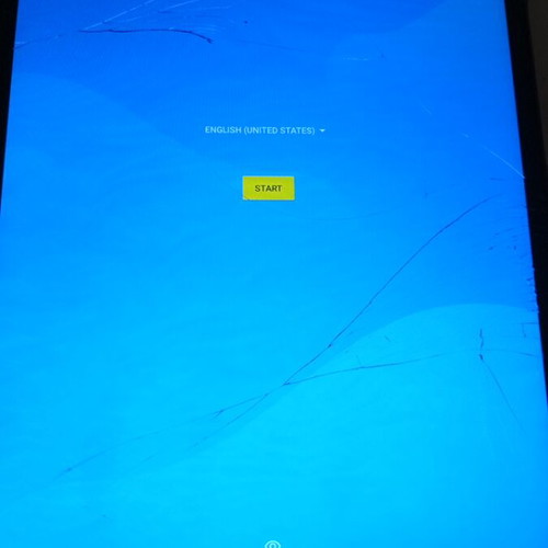 Tablet Lenovo M10 HD 3GB 128GB used with cracked screen
