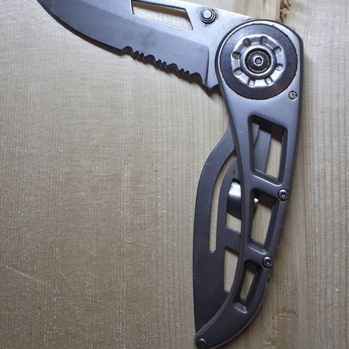 Pack of 9 knives used