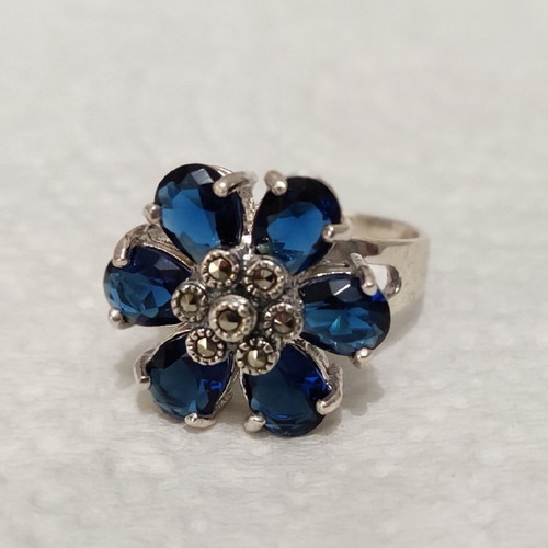 925 Silver Ring new with real stones, size 18, black and blue