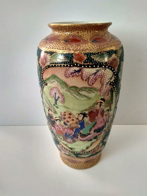 Satsuma vase used, height 26cm