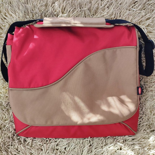 Laptop shoulder bag like new, red