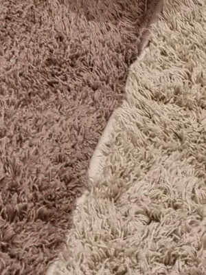 Fur rugs and runner like new, set of 4 plus 1