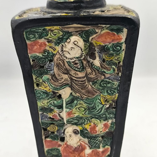 Chinese Porcelain Famille Noire Vase like new, Qing Dynasty