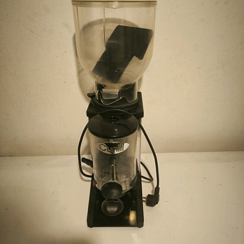 Espresso coffee grinder used with new blades