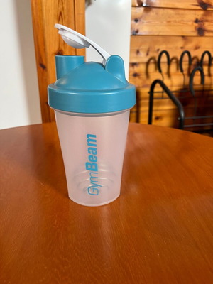 GymBeam Protein Shaker 400 ml like new