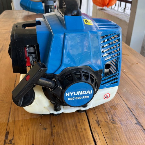 Hyundai Petrol Brush Cutter like new, 63cc, with half-moon blade