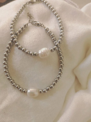 Hematite bracelet with pearl and steel clasp new