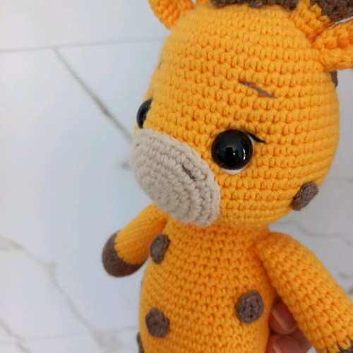 Handmade Giraffe Baby Toy new, safe cotton yarn