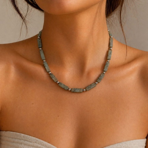 Handmade necklace with labradorite and steel chain new