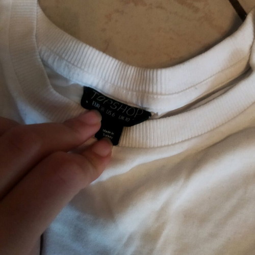 Set of 3 crop top, T-shirt and shorts like new, white
