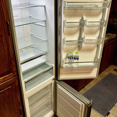Morris T71326CAP refrigerator freezer like new, inox, 326 liters