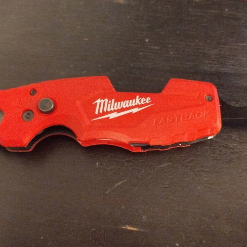 Milwaukee Fastback utility knife