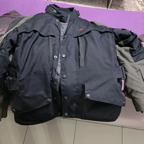 AGV Pro Explorer motorcycle jacket large, like new, Condura with back protection