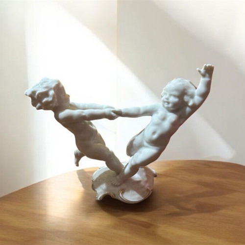 Porcelain Cherubs sculpture Hutschenreuther Karl Tutter like new
