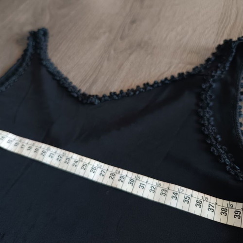 Kiamo Black Sleeveless Top like new with Crochet Lace Trim