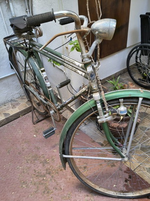 Bismarck vintage bicycle used, city type, restoration project