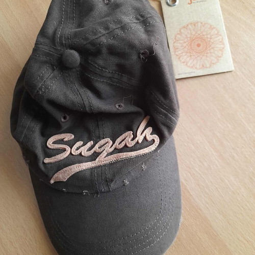 Fullah Sugah brown jockey hat one size new