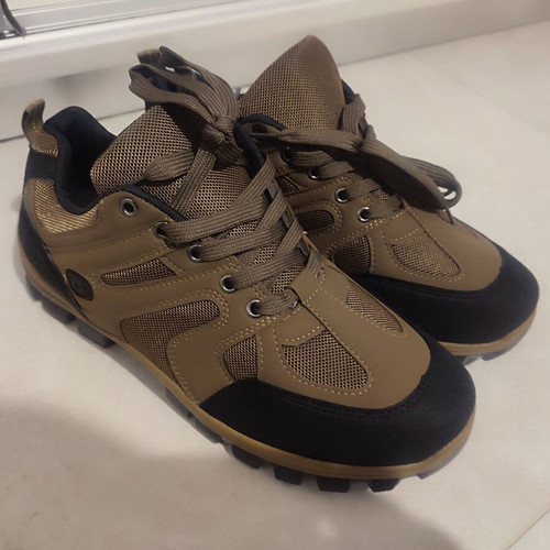 Work shoes brown new, size 43