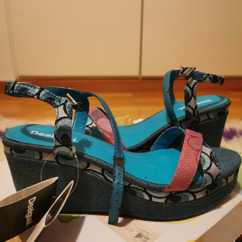 Desigual Dustin 3 platform sandals used, size 37, blue-red