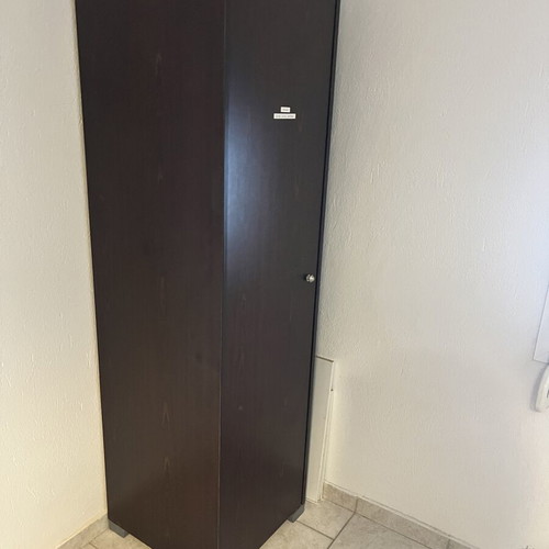 Brown wardrobe like new