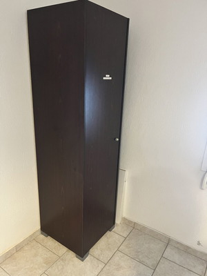 Brown wardrobe like new