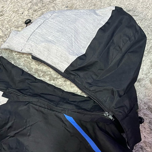 Admiral Puffer Kids like new, size 12 years, black and blue