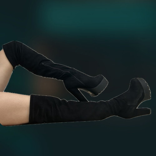 Black boots like new, size 38